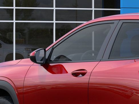 New 2026 Chevrolet Trax LS w/ LS Convenience Package FWD image 12