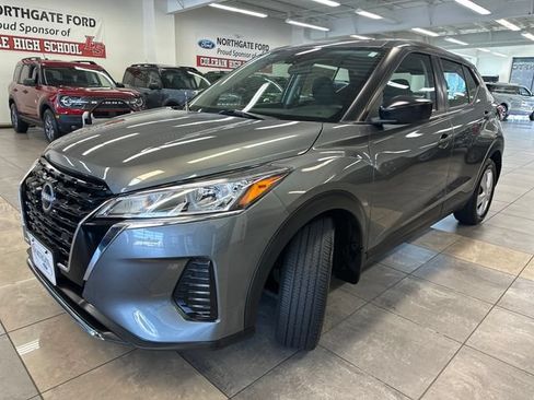 Used 2022 Nissan Kicks S FWD image 15