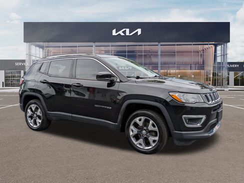 Used 2018 Jeep Compass Limited w/ Navigation Group AWD/4WD image 1