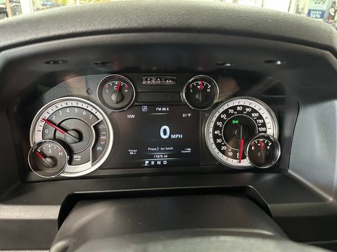 Used 2024 RAM 1500 Warlock w/ Trailer & Traction Group AWD/4WD image 18