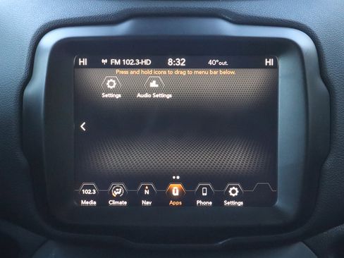 Used 2023 Jeep Renegade Latitude image 25