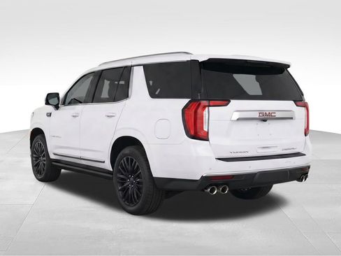 Used 2021 GMC Yukon Denali w/ Denali Premium Package RWD image 3
