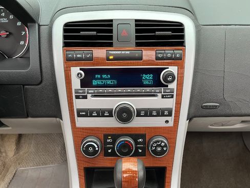 Used 2009 Chevrolet Equinox LT w/ LT Preferred Equipment Group image 18