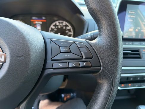 Used 2025 Nissan Altima 2.5 S image 19