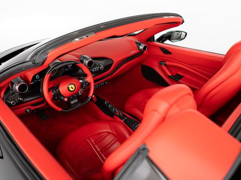 Certified 2021 Ferrari F8 Tributo image 93