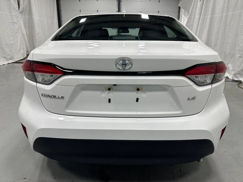 Used 2026 Toyota Corolla LE FWD image 6