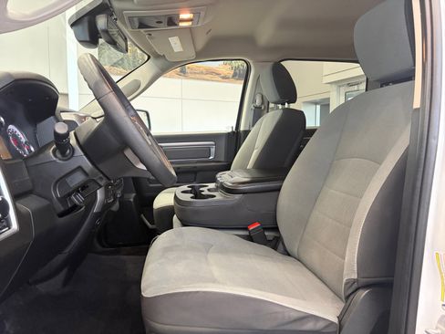 Used 2022 RAM 1500 Classic SLT w/ Electronics Group AWD/4WD image 12