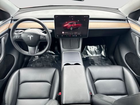 Used 2023 Tesla Model Y Long Range AWD/4WD image 20