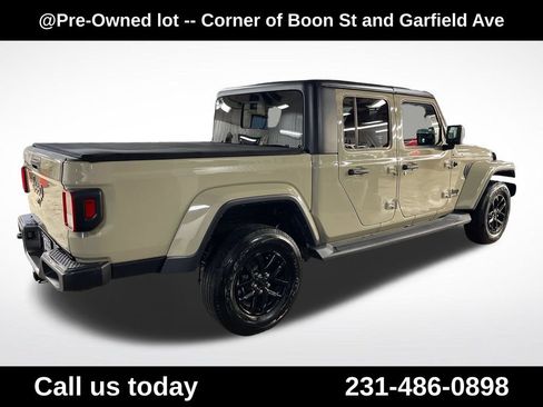 Used 2022 Jeep Gladiator Sport AWD/4WD image 5