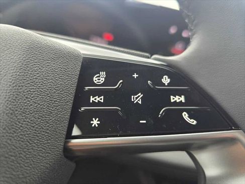 New 2025 Audi Q6 e-tron Premium AWD/4WD image 34