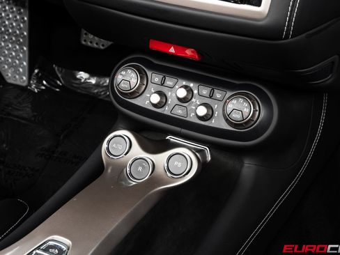 Used 2013 Ferrari California RWD image 31