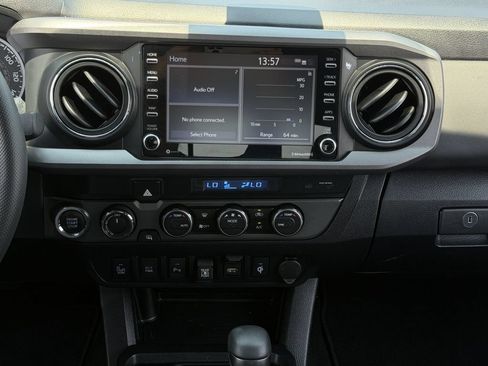 Used 2023 Toyota Tacoma TRD Off-Road w/ Technology Package AWD/4WD image 17