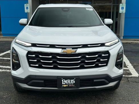 New 2026 Chevrolet Equinox LT w/ Convenience Package II FWD image 2