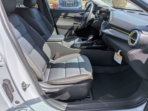 New 2026 Chevrolet Trax LT image 34