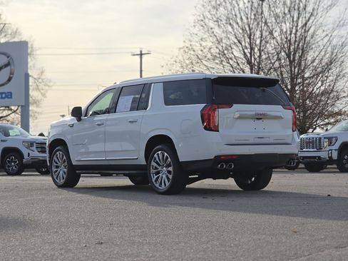 Used 2024 GMC Yukon XL Denali w/ Advanced Technology Package image 5