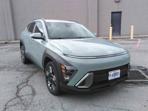 Used 2025 Hyundai Kona SEL AWD/4WD image 1