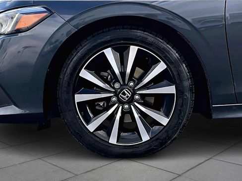 Used 2022 Honda Civic EX image 11