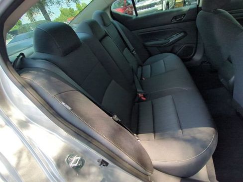 Used 2024 Nissan Altima 2.5 S FWD image 33