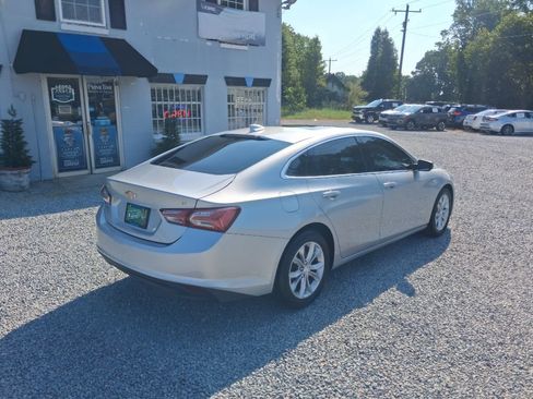 Used 2019 Chevrolet Malibu LT FWD image 3