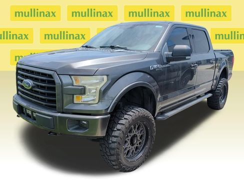 Used 2015 Ford F150 XLT w/ Equipment Group 301A Mid AWD/4WD image 4