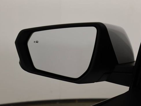 Used 2024 Chevrolet Equinox LT FWD image 39