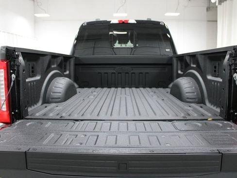 New 2026 Ford F250 Lariat w/ Black Appearance Package image 33