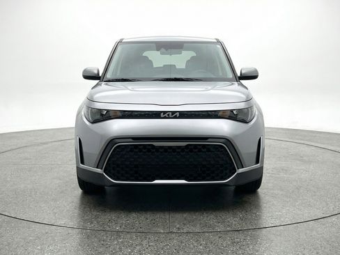 Used 2025 Kia Soul LX w/ LX Technology Package image 2