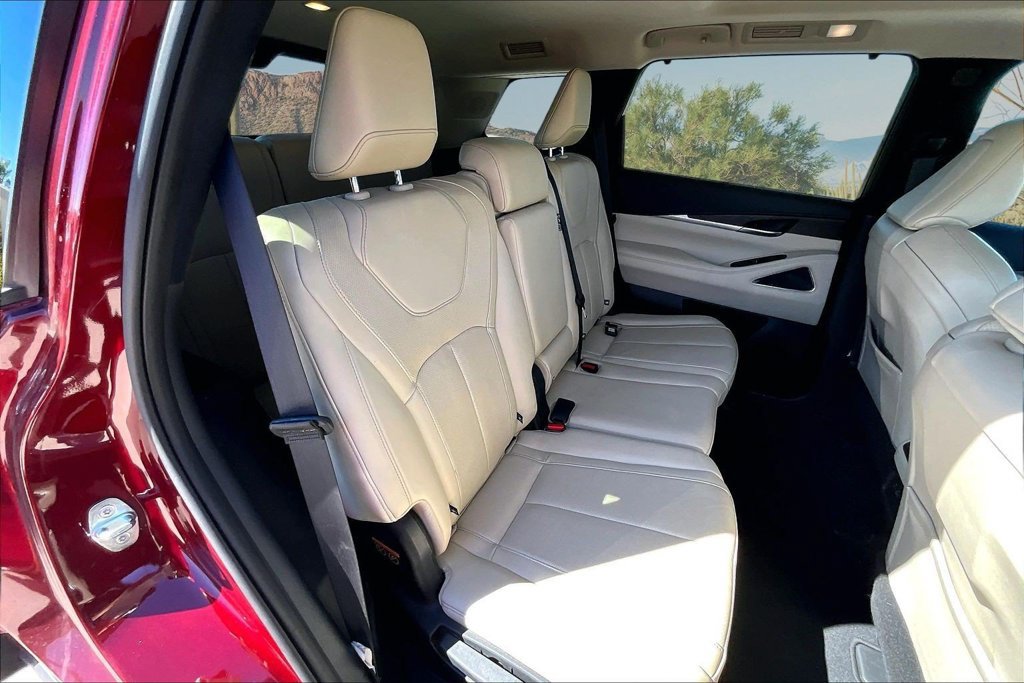 Used 2023 INFINITI QX60 Sensory w/ Vision Package AWD/4WD image 27