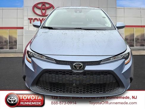 Used 2022 Toyota Corolla LE FWD image 18