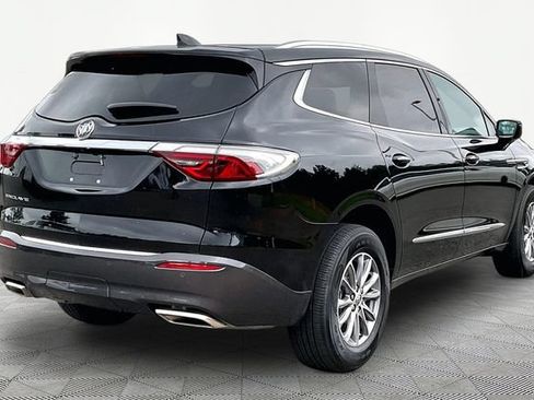 Used 2023 Buick Enclave Essence FWD image 5