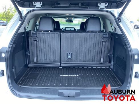 New 2026 Toyota Highlander Limited AWD/4WD image 14