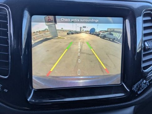 Used 2021 Jeep Compass Limited image 15