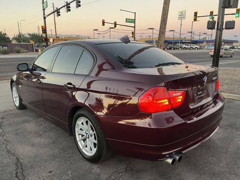 Used 2010 BMW 328i xDrive Sedan image 4