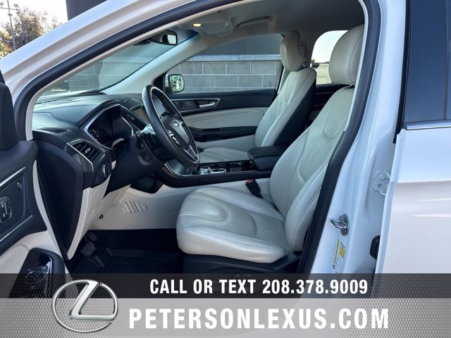 Used 2019 Ford Edge Titanium w/ Cold Weather Package AWD/4WD image 23