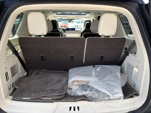 Used 2023 Lincoln Navigator Black Label AWD/4WD image 48