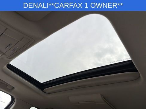 Used 2020 GMC Yukon XL Denali w/ Denali Premium Package image 27