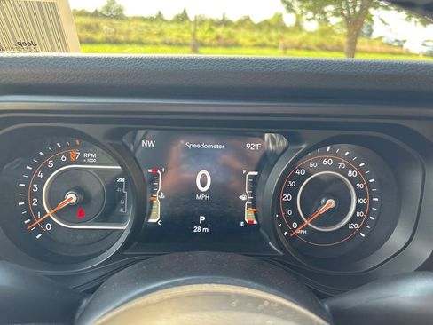 New 2025 Jeep Gladiator Willys image 20