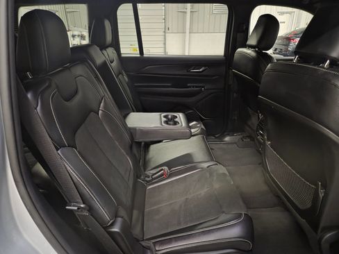 Used 2024 Jeep Grand Cherokee L Laredo AWD/4WD image 33