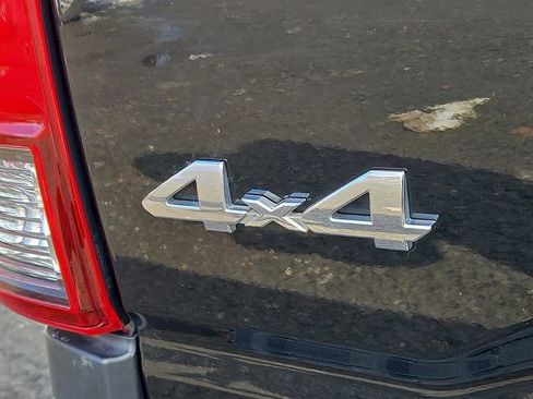 Used 2019 Toyota Tacoma SR5 image 31