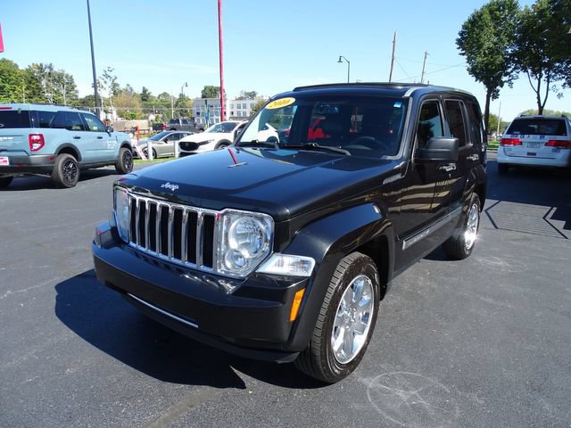 Used 2010 Jeep Liberty Limited w/ Tire & Wheel Group AWD/4WD image 2