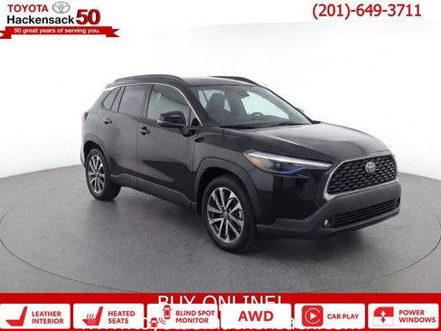 Used 2022 Toyota Corolla Cross XLE AWD/4WD image 1