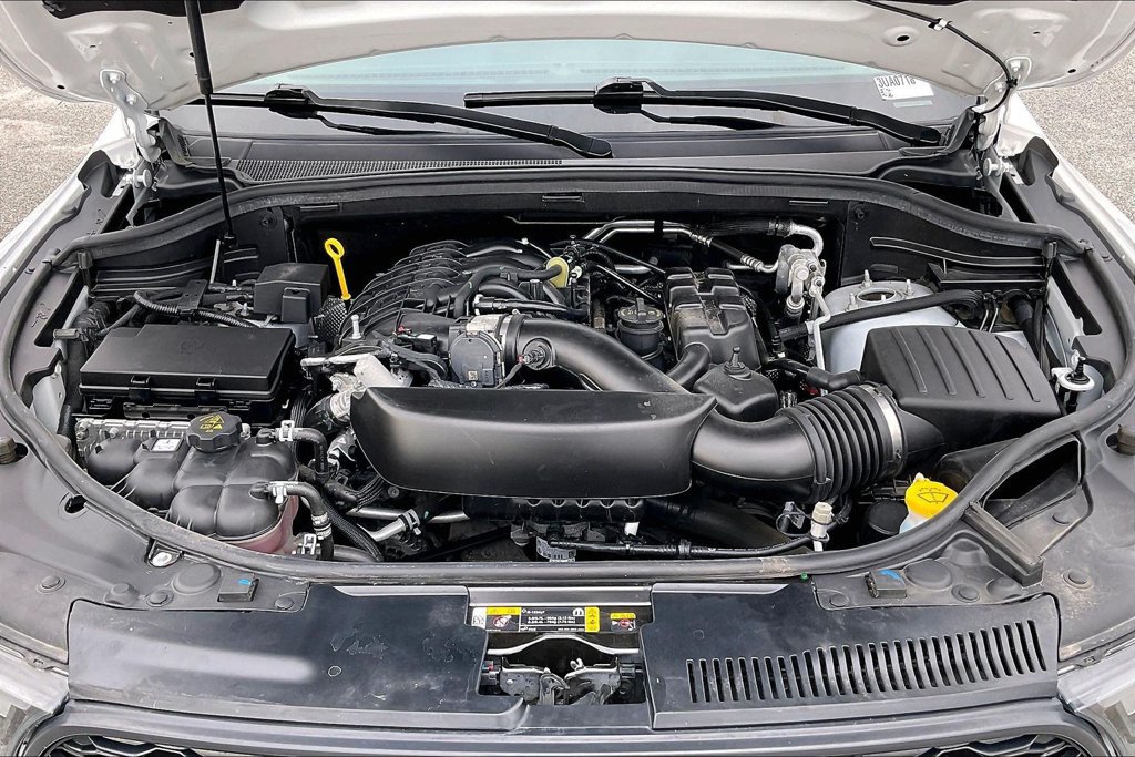 Used 2024 Dodge Durango GT AWD/4WD image 35