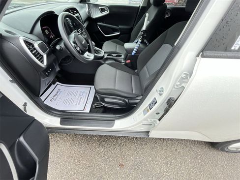 Used 2024 Kia Soul LX w/ Option Group 015 image 12