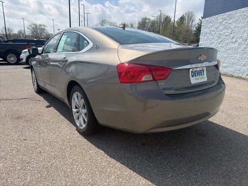 Used 2017 Chevrolet Impala LT w/ Leather Package FWD image 3