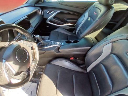 Used 2018 Chevrolet Camaro SS image 29