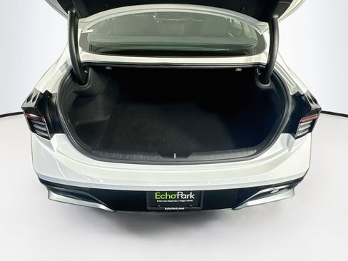 Used 2025 Hyundai Sonata SEL FWD image 29