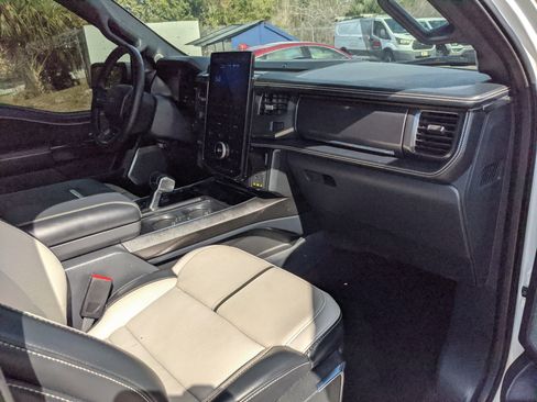 Used 2024 Ford F150 Lightning Platinum image 14