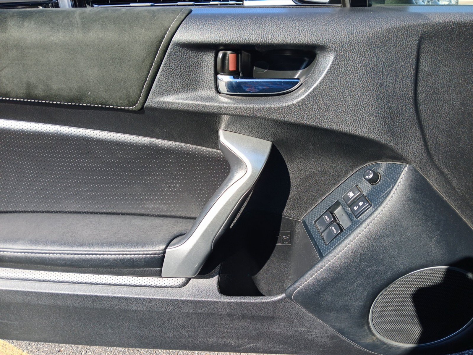 Used 2020 Toyota 86 RWD image 13