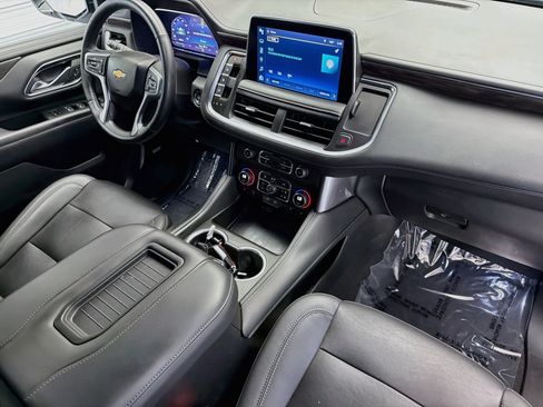 Used 2023 Chevrolet Tahoe LT w/ Luxury Package RWD image 11