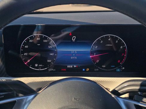 Used 2025 Mercedes-Benz CLA 250 4MATIC image 25